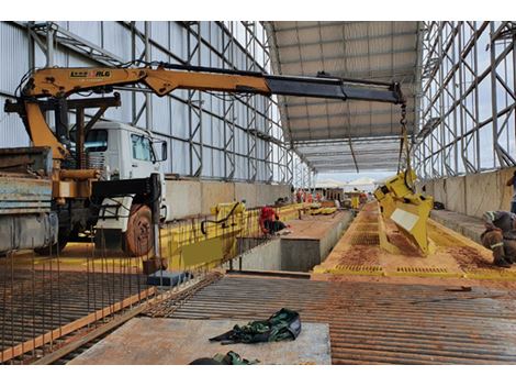 Caminhão Munck para Transportar Equipamentos em Palmas